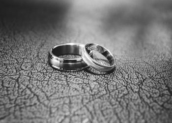 How Much Should You Pay For Wedding Rings?